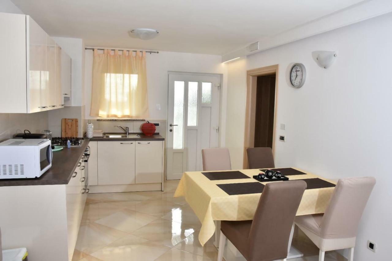 App Roko Apartment Пореч Екстериор снимка